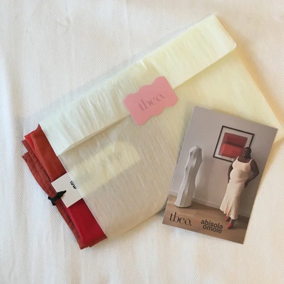 TBCo x abisola omole cotton bandana scarf - red ombre - Picture 12 of 13